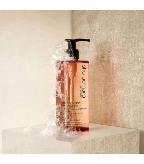 Shu Uemura Delicate Comfort Deep Cleanser Shampooing Hydratant Réeq...