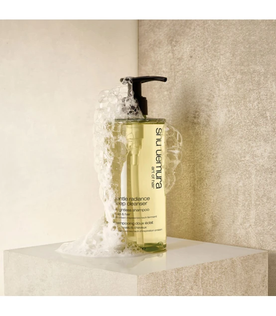 Shu Uemura Gentle Radiance Deep Cleanser Shampooing Doux Éclat 400m...